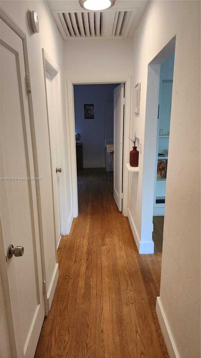 Small Image of 758 NORTH EAST 95TH ST, Miami Shores Number 7