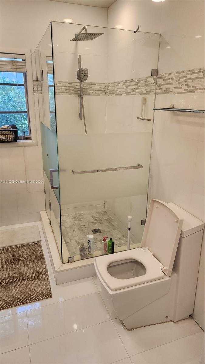 Small Image of 758 NORTH EAST 95TH ST, Miami Shores Number 9