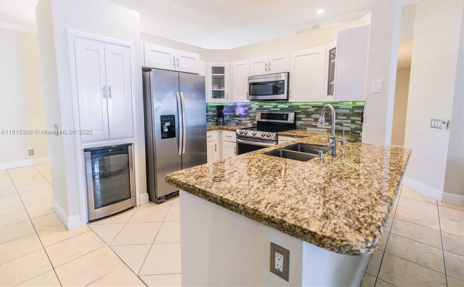 Small Image of 814 KAPOK WAY, Weston Number 12