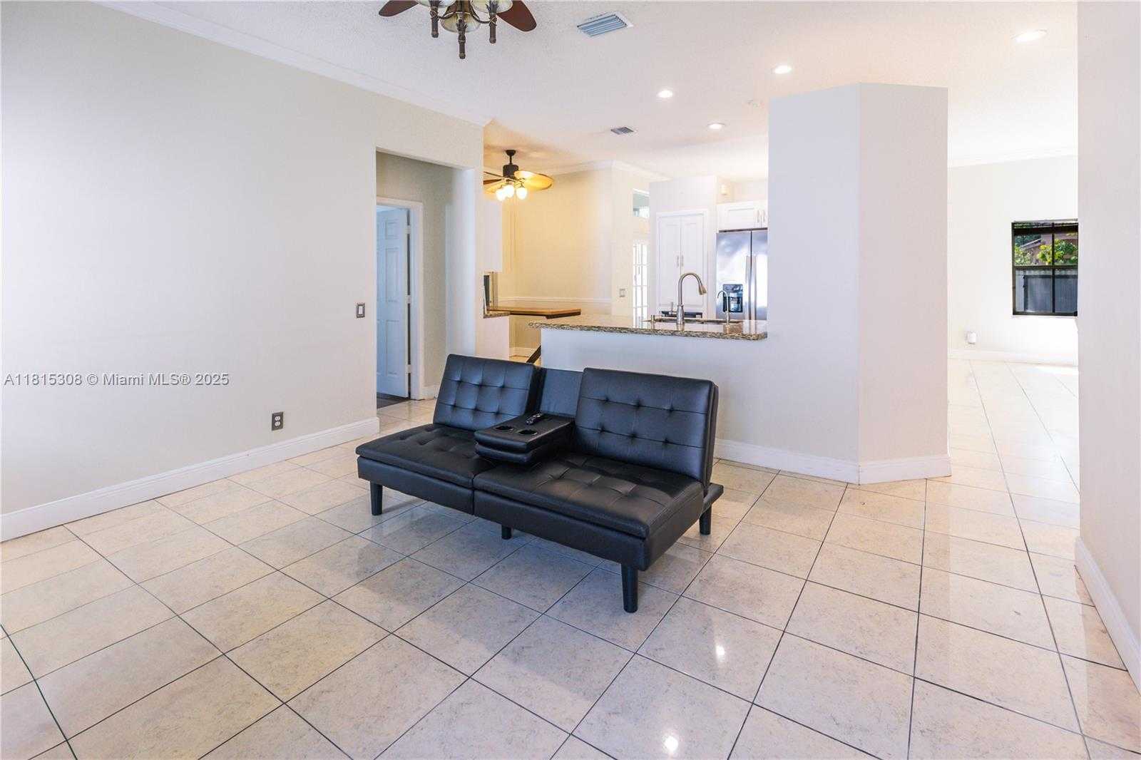 Small Image of 814 KAPOK WAY, Weston Number 14