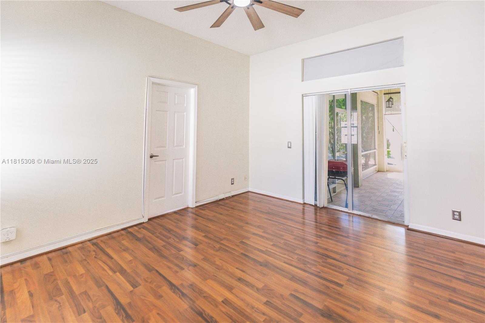 Small Image of 814 KAPOK WAY, Weston Number 17