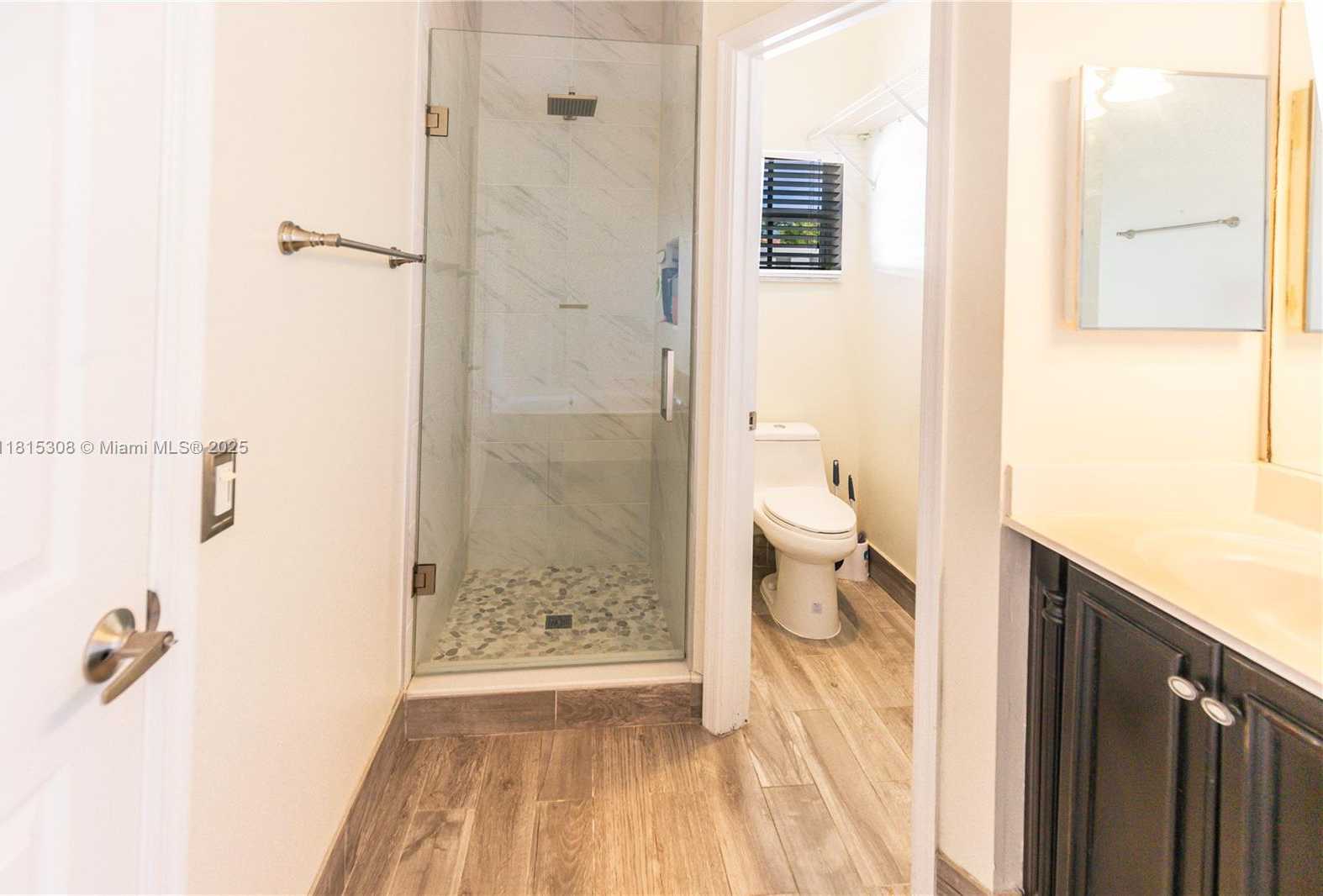 Small Image of 814 KAPOK WAY, Weston Number 19