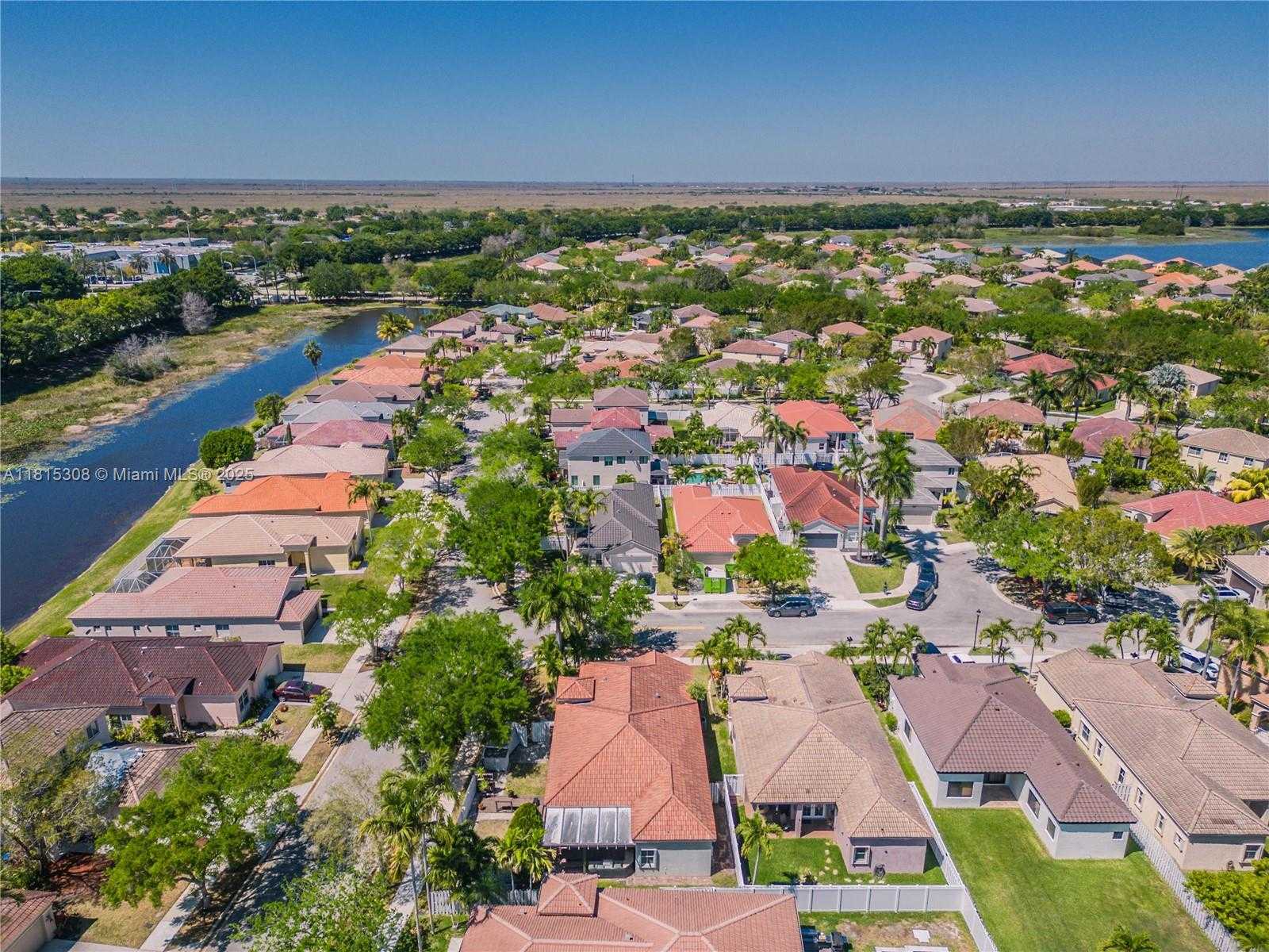 Small Image of 814 KAPOK WAY, Weston Number 3