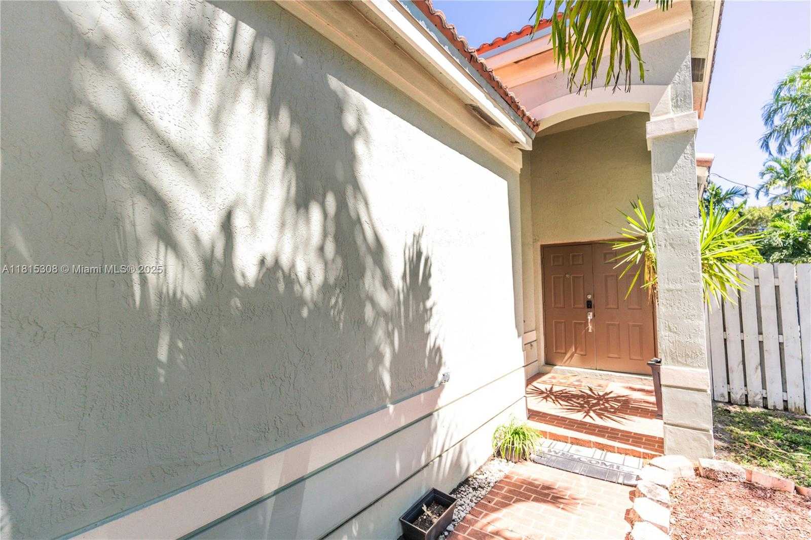 Small Image of 814 KAPOK WAY, Weston Number 34