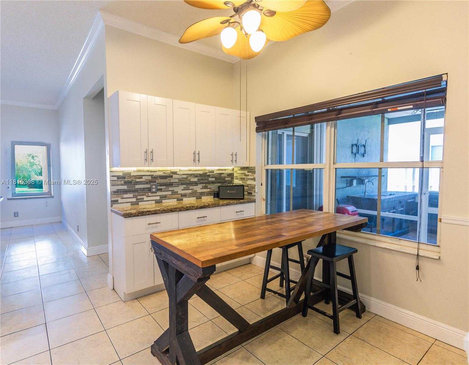 Small Image of 814 KAPOK WAY, Weston Number 9