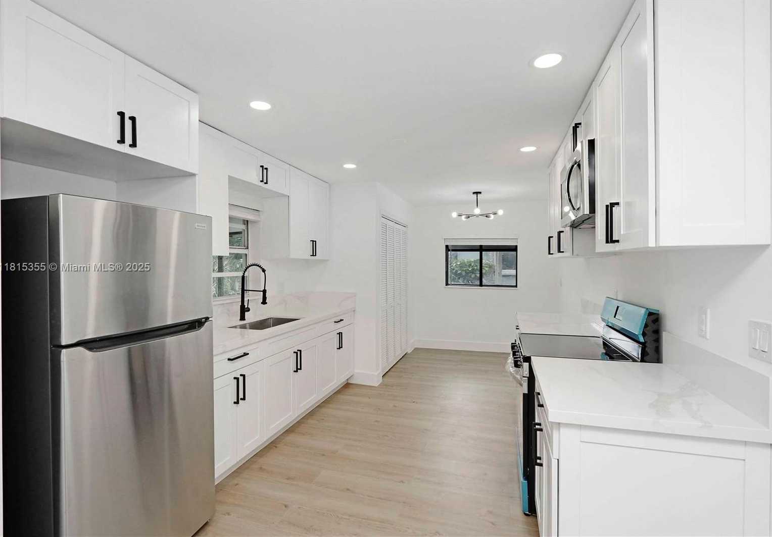 Small Image of 610 NORTH WEST 38TH CT, Deerfield Beach Number 7