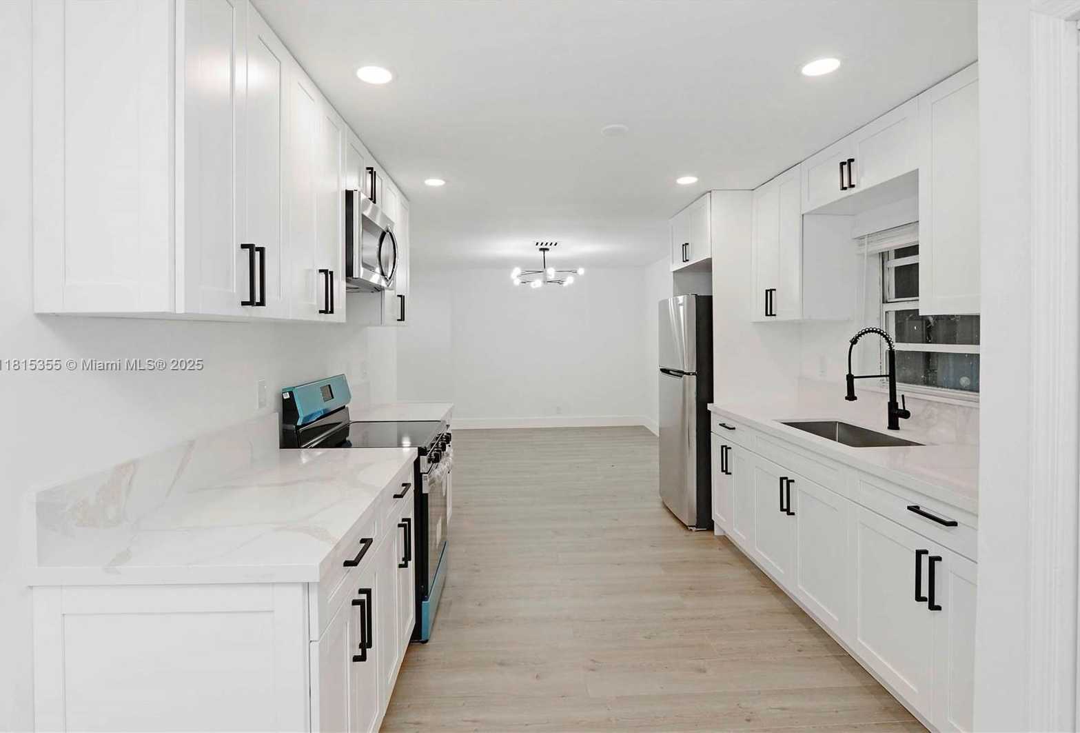 Small Image of 610 NORTH WEST 38TH CT, Deerfield Beach Number 9