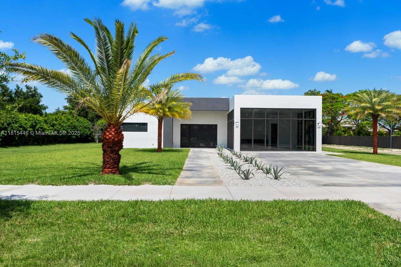 Small Image of 29705 SOUTH WEST 187TH AVE, Homestead Number 2