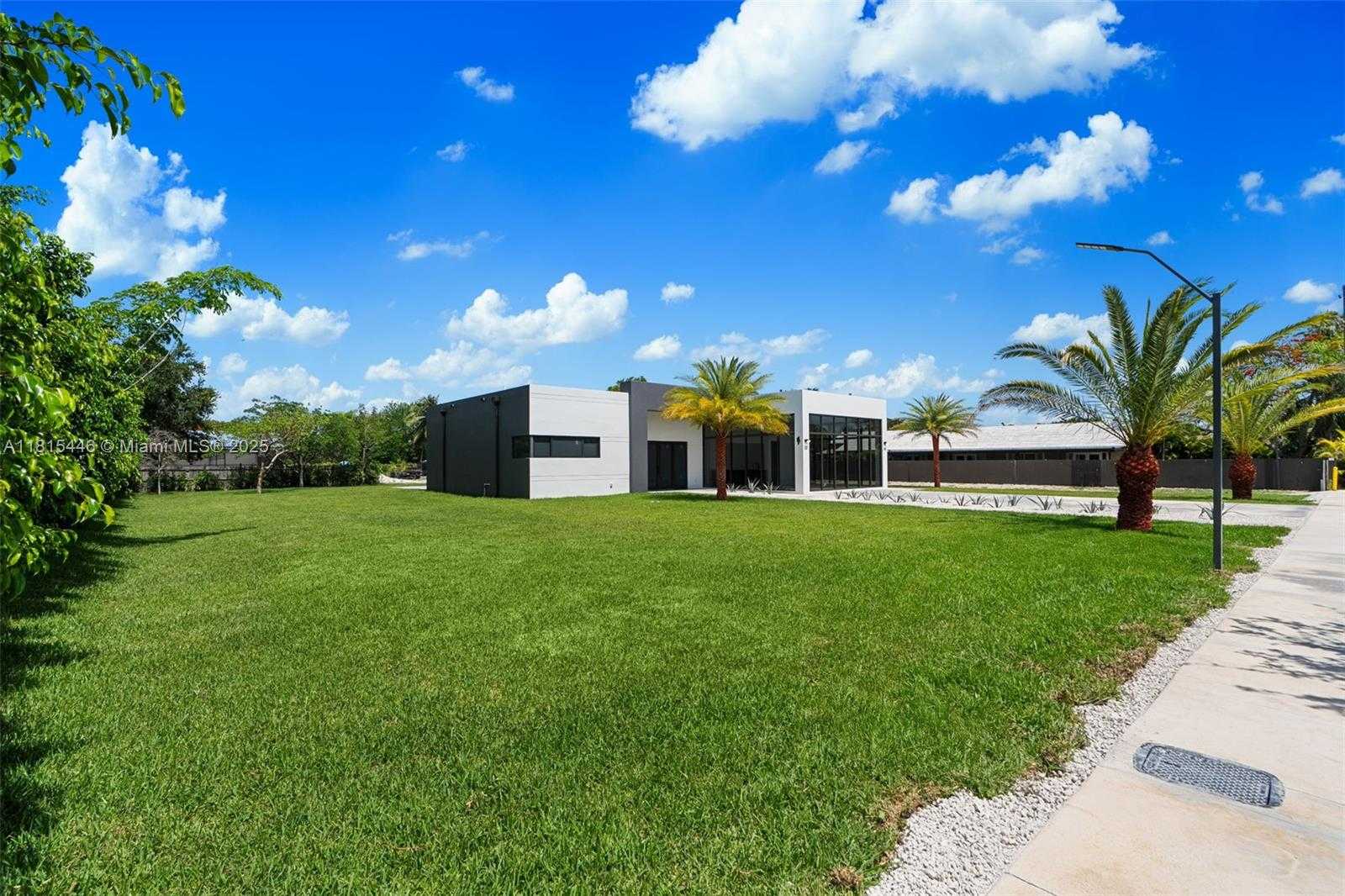 Small Image of 29705 SOUTH WEST 187TH AVE, Homestead Number 39