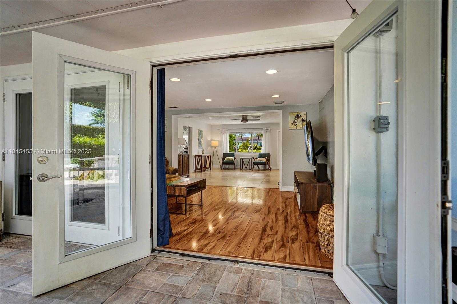 Small Image of 1083 SOUTH WEST 25TH PL, Boynton Beach Number 23