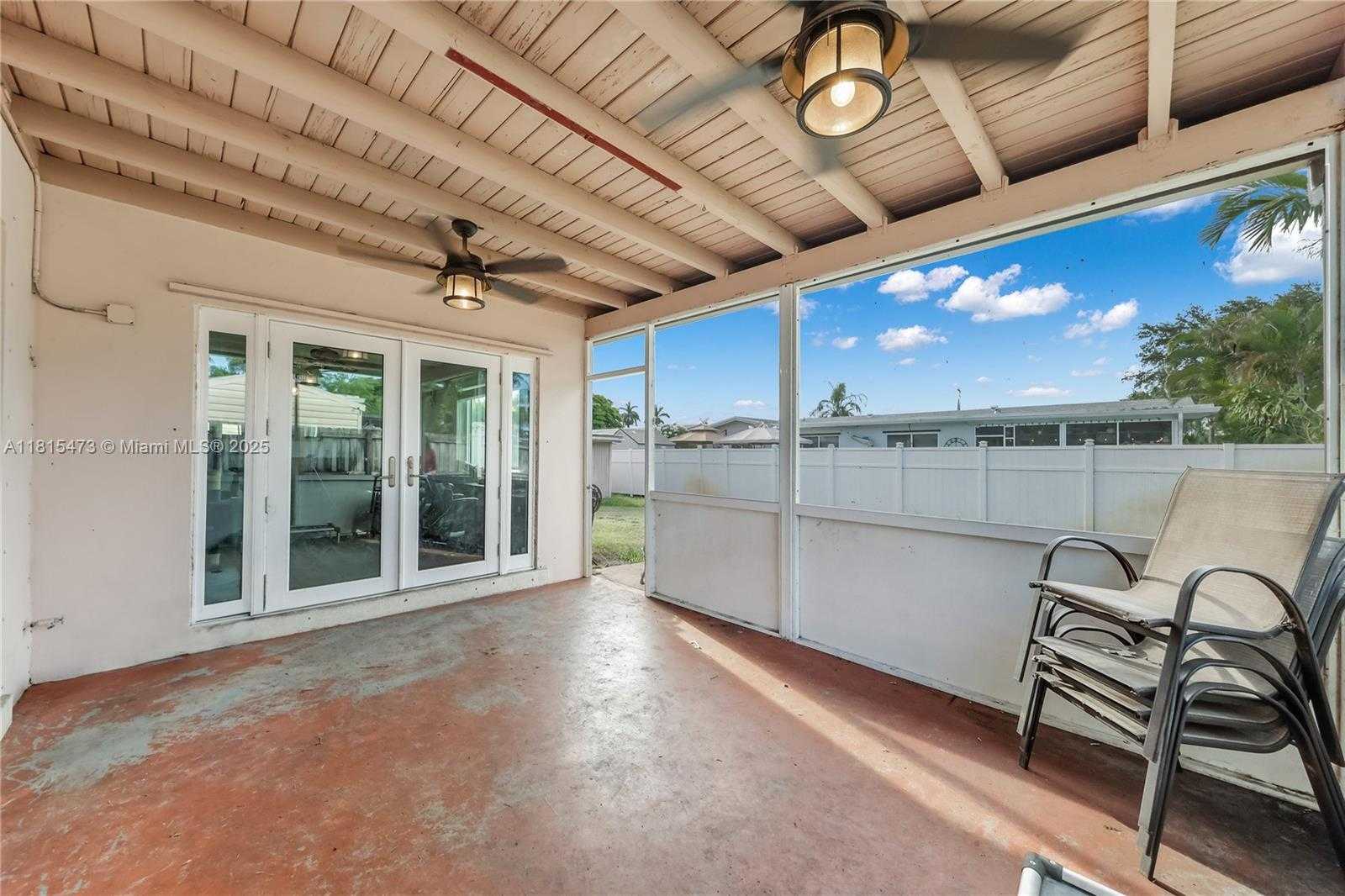 Small Image of 8331 NORTH WEST 18TH ST, Pembroke Pines Number 16