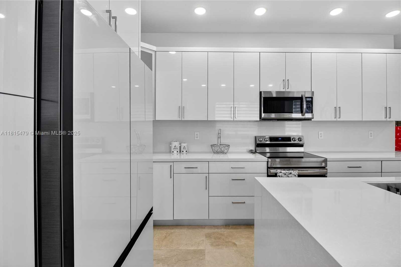 Small Image of 6403 SOUTH WEST 162ND PATH, Miami Number 19