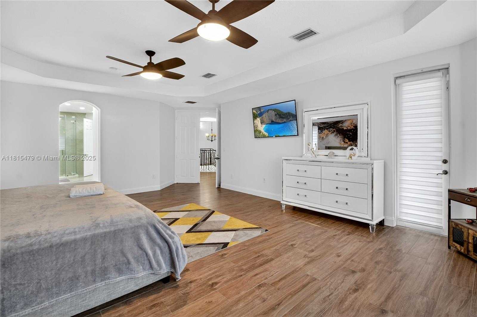 Small Image of 6403 SOUTH WEST 162ND PATH, Miami Number 28