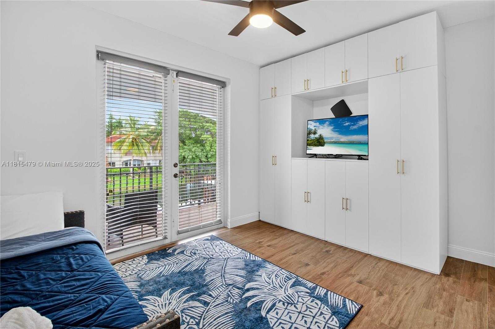 Small Image of 6403 SOUTH WEST 162ND PATH, Miami Number 39