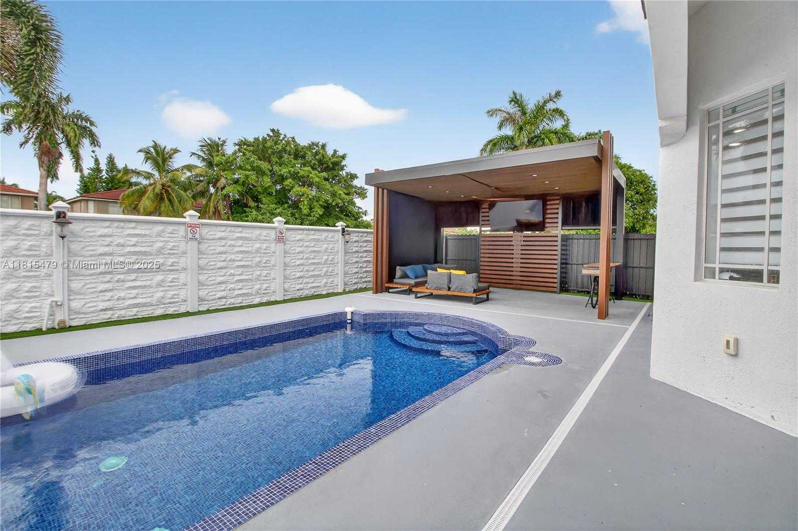 Small Image of 6403 SOUTH WEST 162ND PATH, Miami Number 43