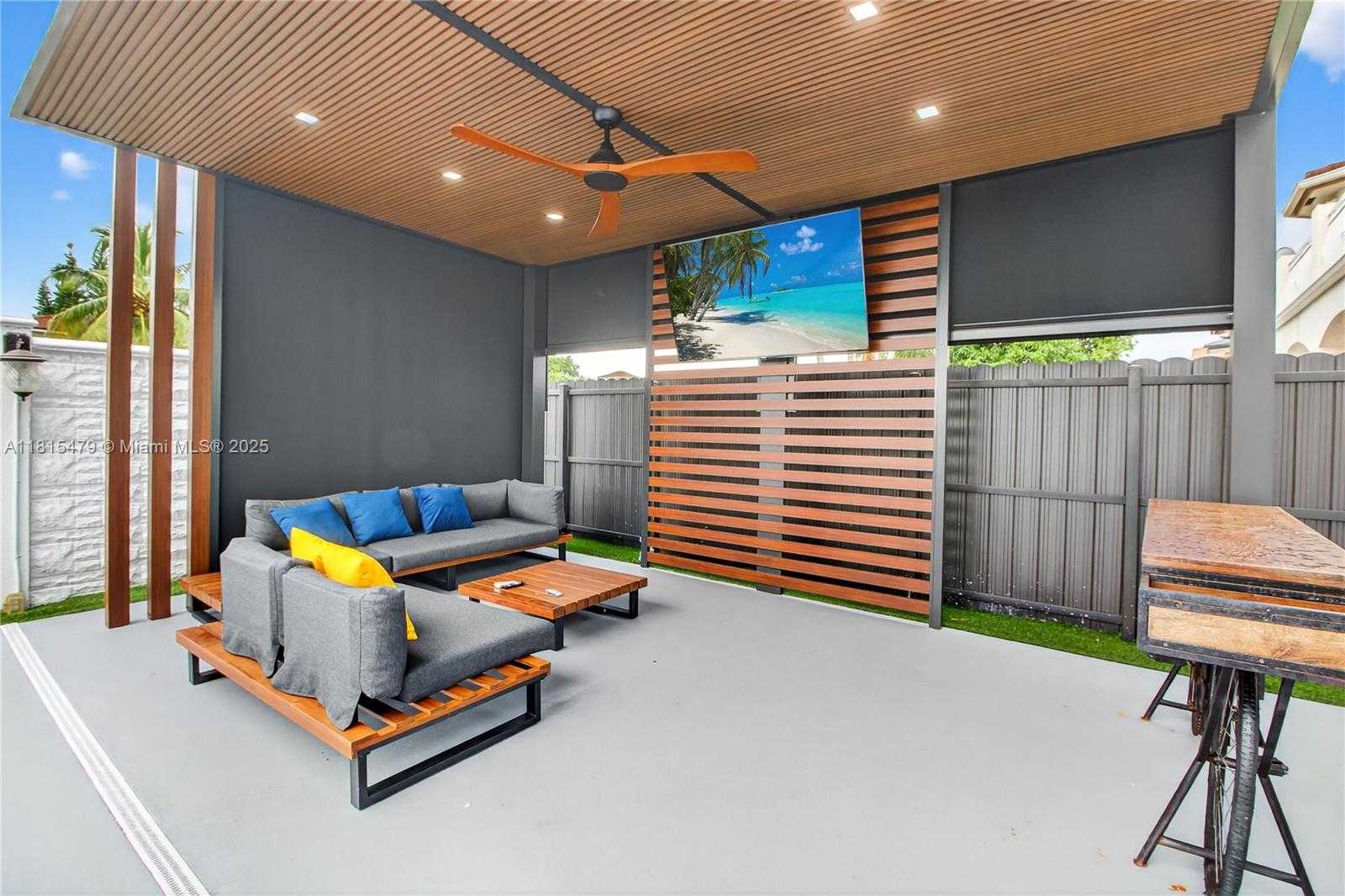 Small Image of 6403 SOUTH WEST 162ND PATH, Miami Number 44