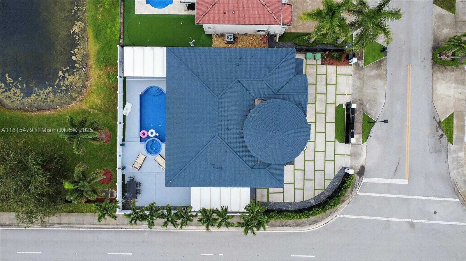 Small Image of 6403 SOUTH WEST 162ND PATH, Miami Number 47