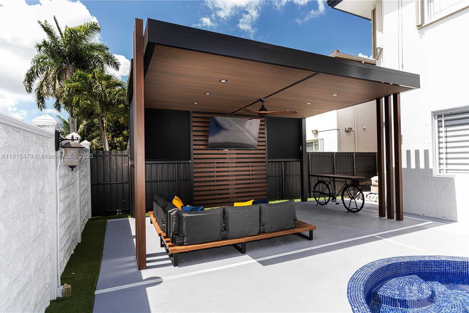 Small Image of 6403 SOUTH WEST 162ND PATH, Miami Number 82