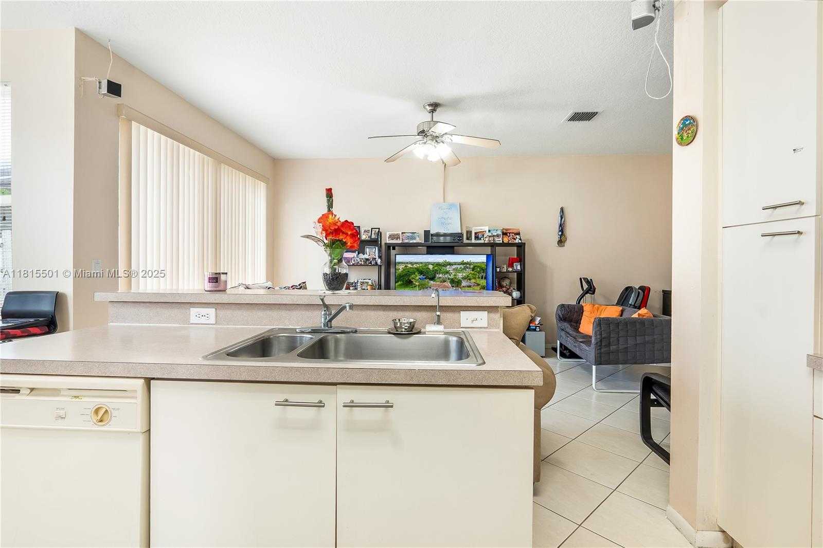 Small Image of 15683 NORTH WEST 12TH RD, Pembroke Pines Number 10