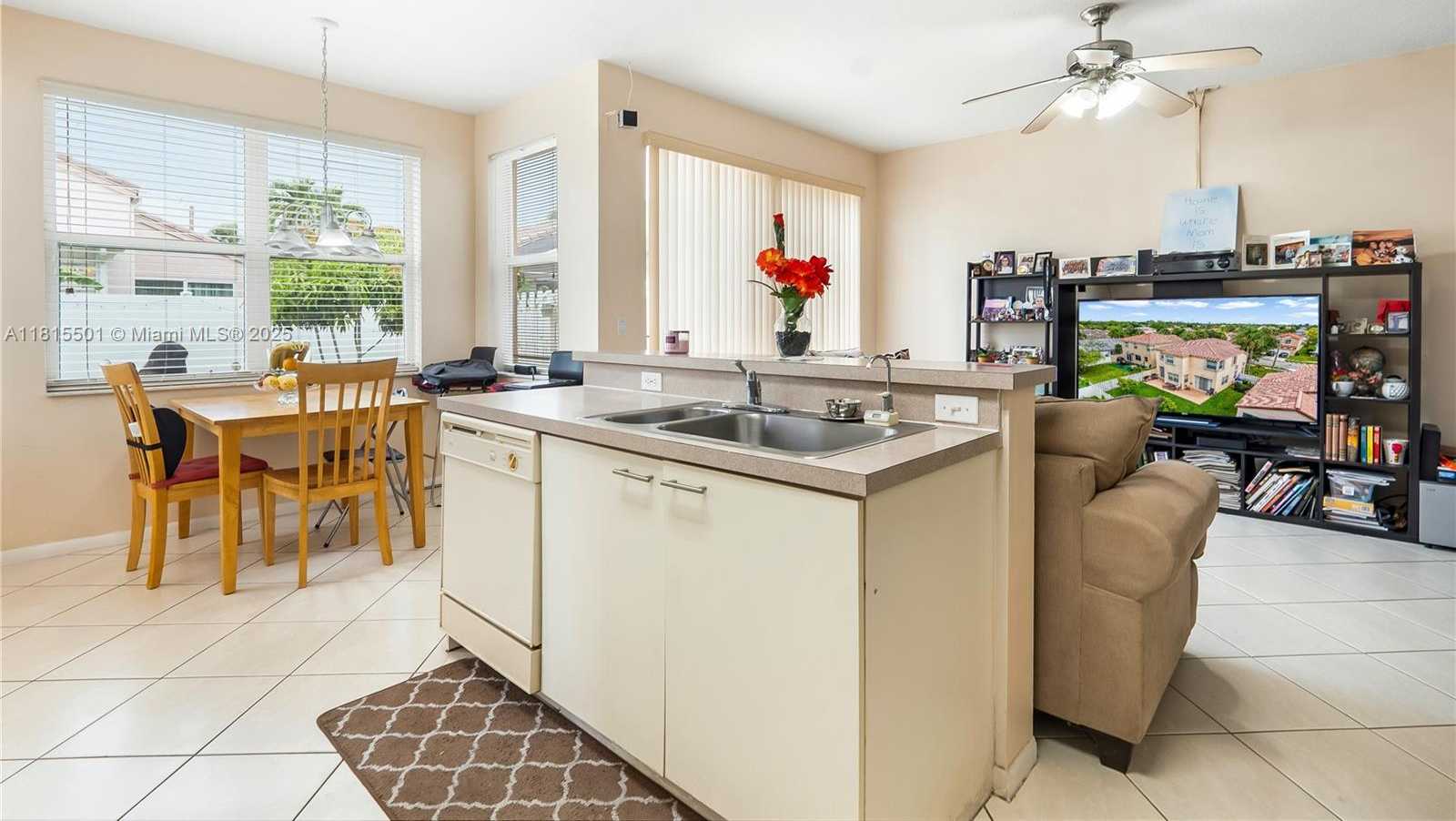 Small Image of 15683 NORTH WEST 12TH RD, Pembroke Pines Number 11