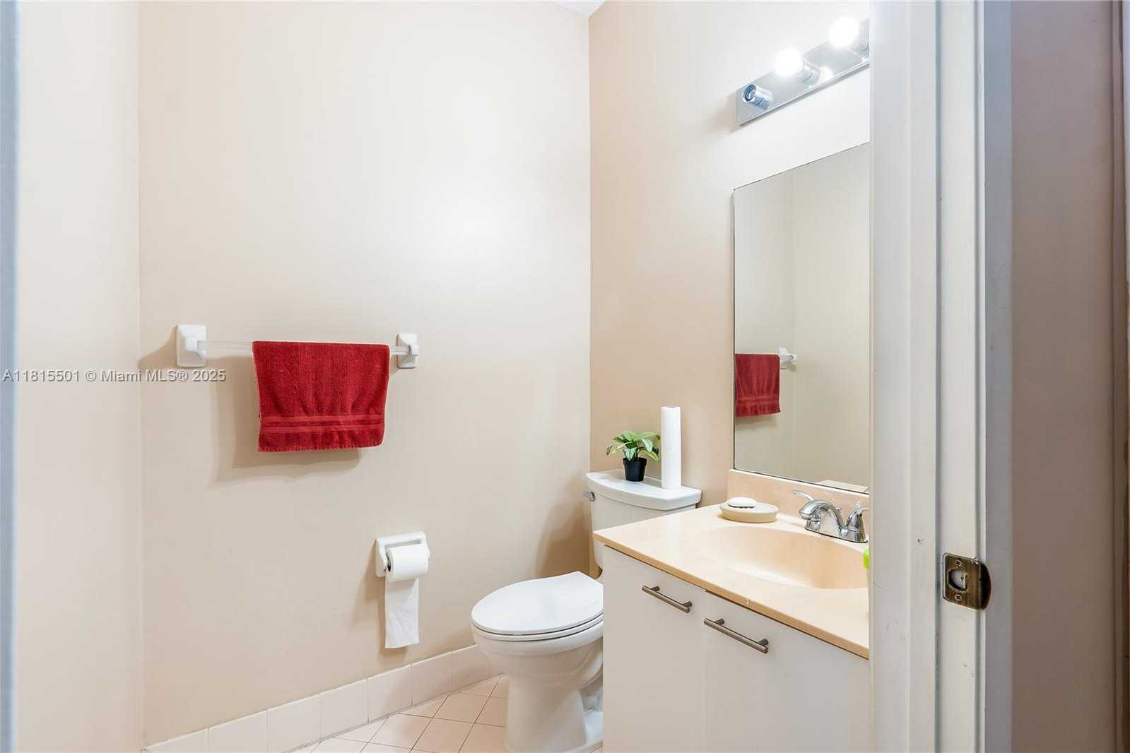 Small Image of 15683 NORTH WEST 12TH RD, Pembroke Pines Number 16