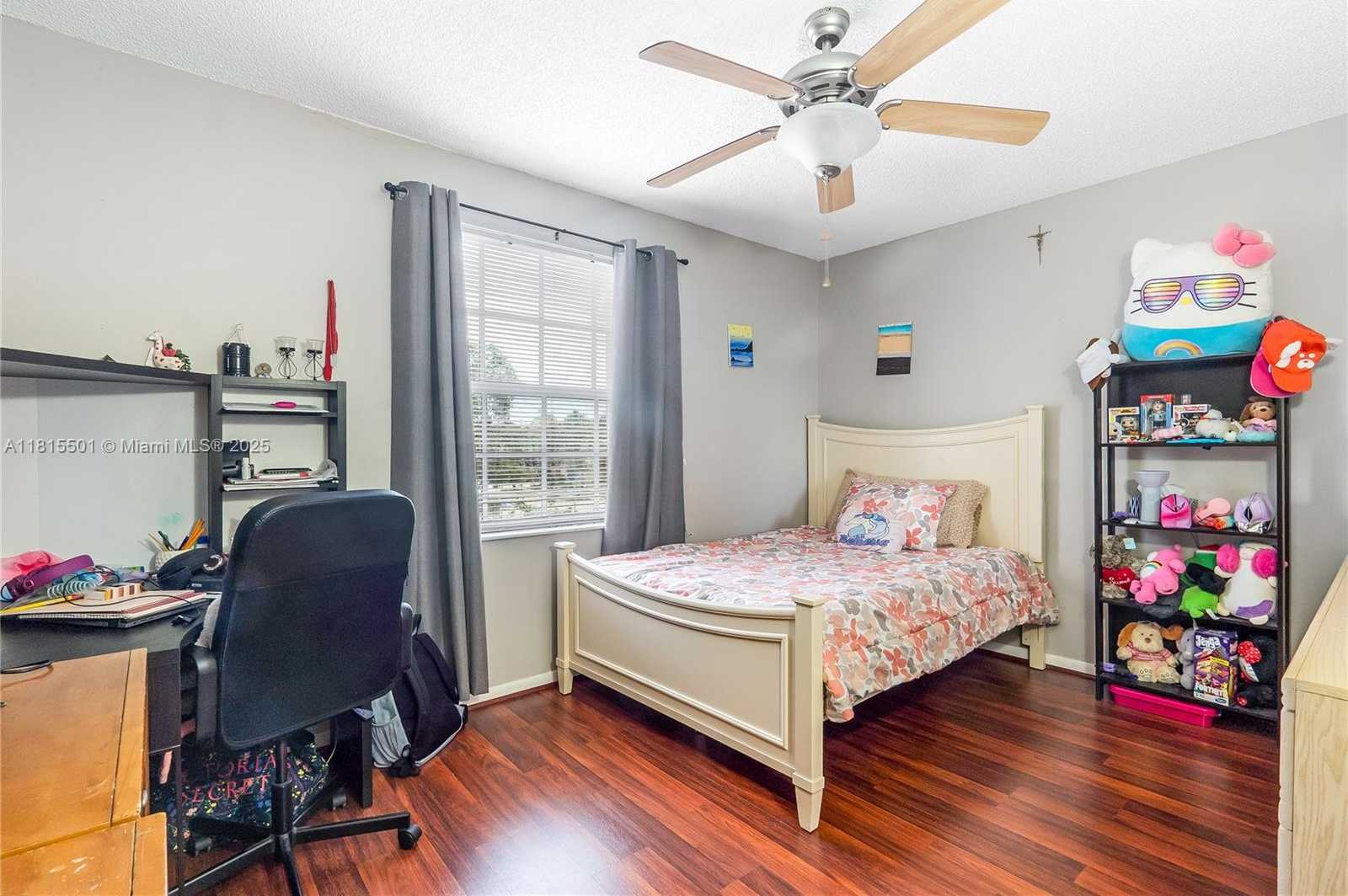 Small Image of 15683 NORTH WEST 12TH RD, Pembroke Pines Number 17