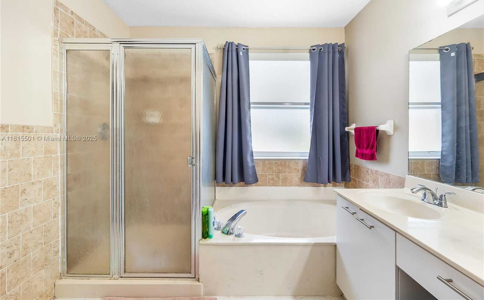 Small Image of 15683 NORTH WEST 12TH RD, Pembroke Pines Number 26