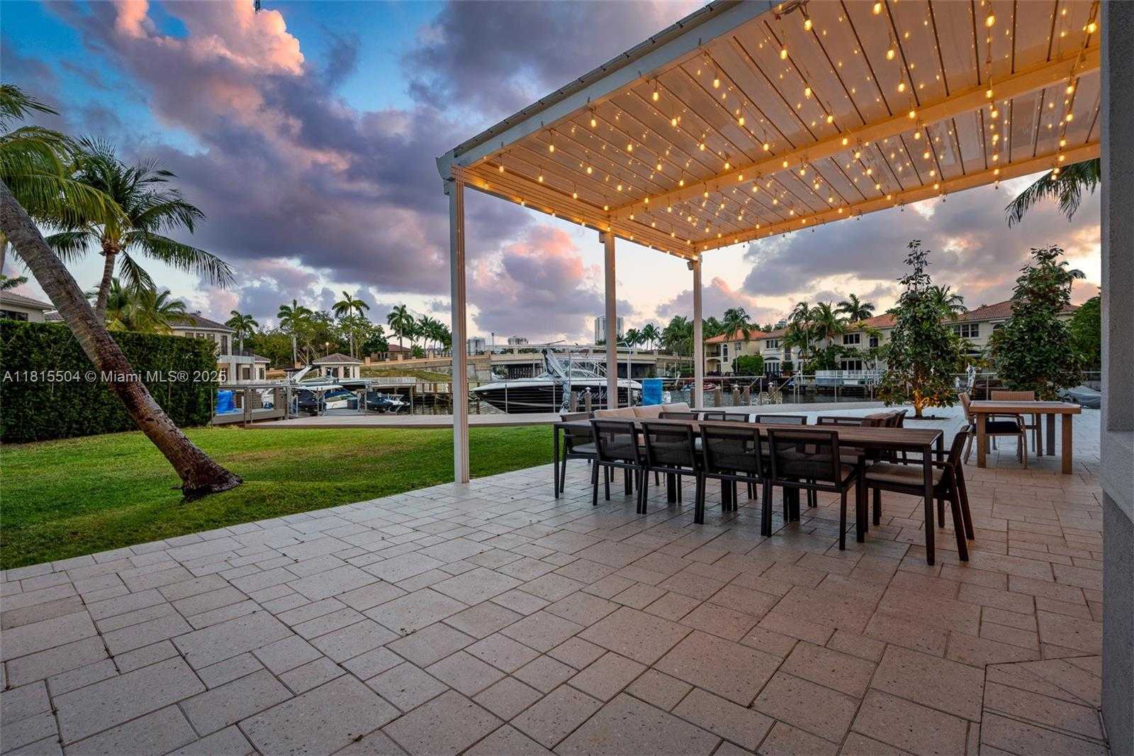 Small Image of 1260 HARBOR CT, Hollywood Number 17