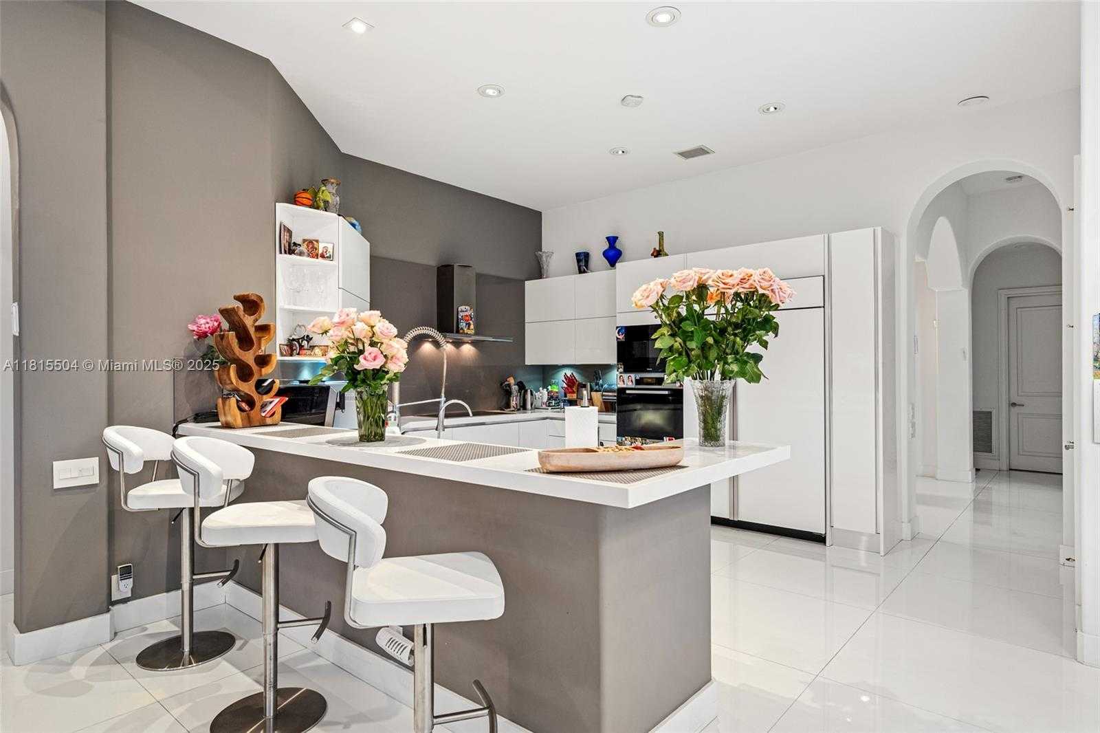 Small Image of 1260 HARBOR CT, Hollywood Number 29