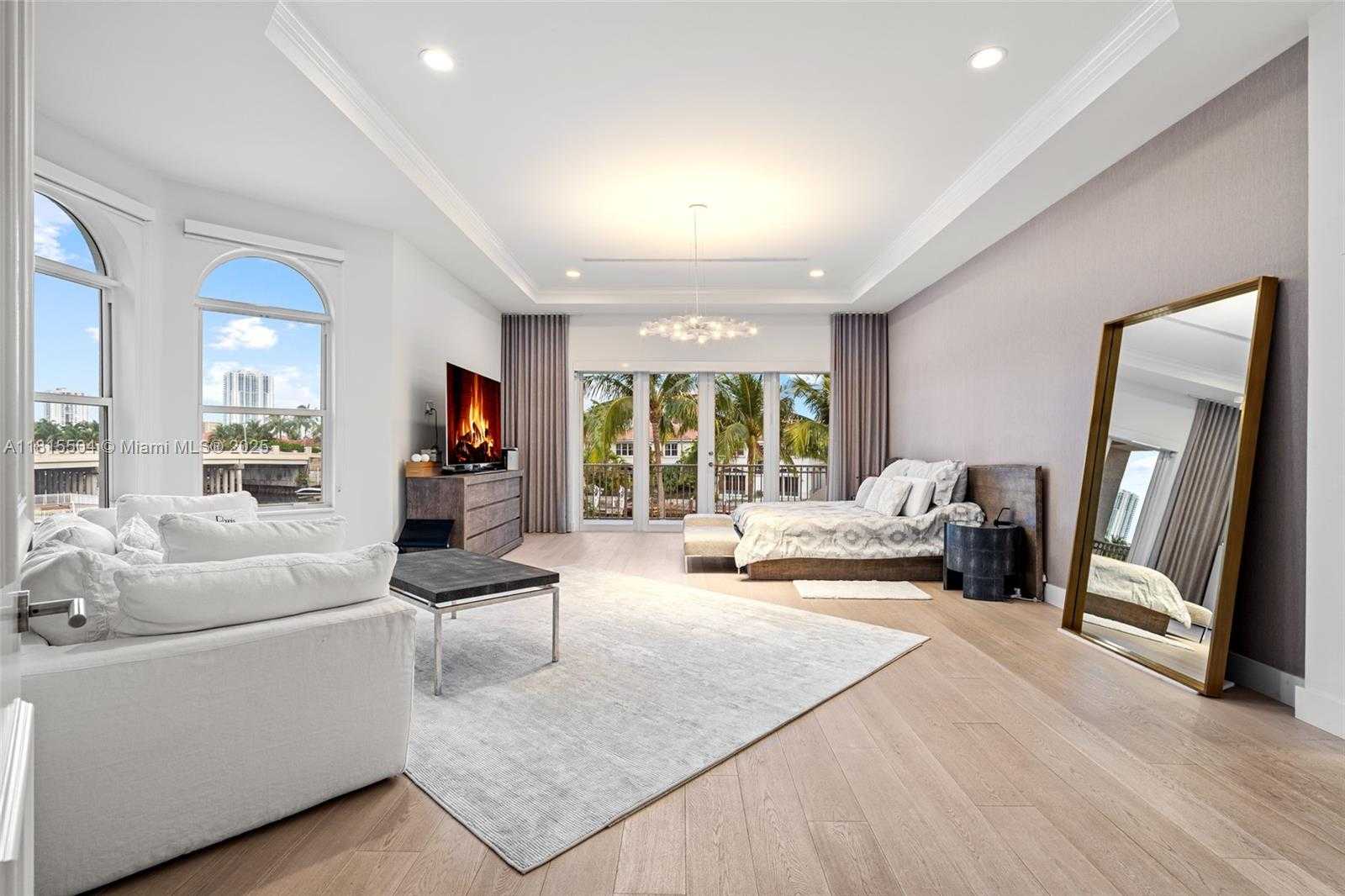 Small Image of 1260 HARBOR CT, Hollywood Number 36