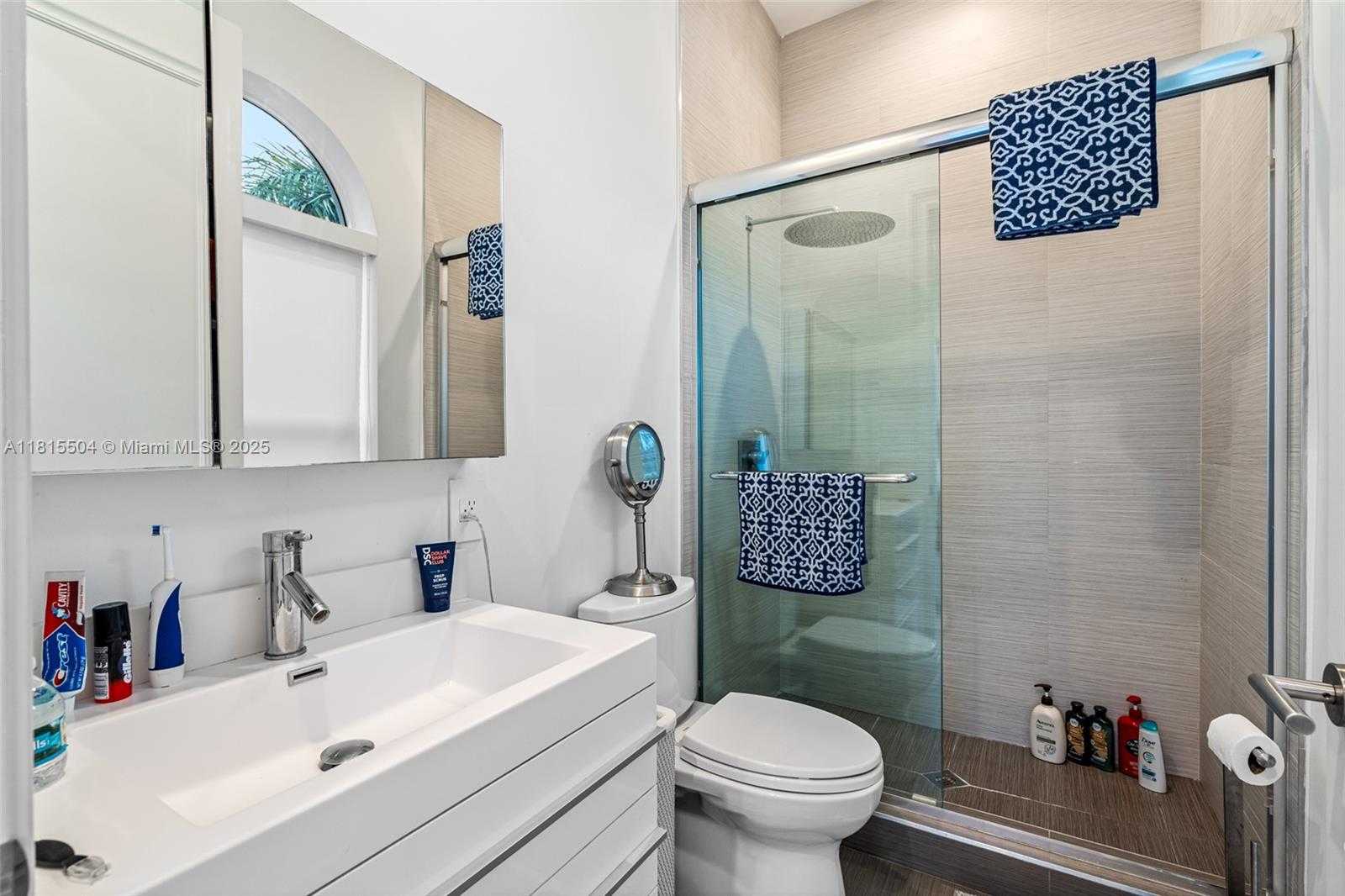 Small Image of 1260 HARBOR CT, Hollywood Number 48