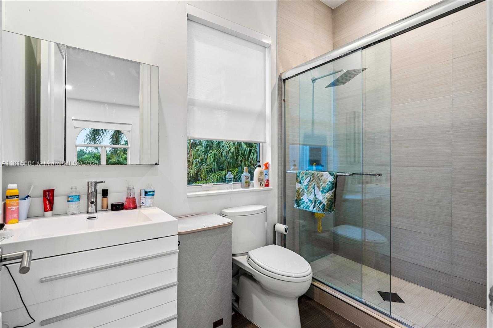 Small Image of 1260 HARBOR CT, Hollywood Number 50