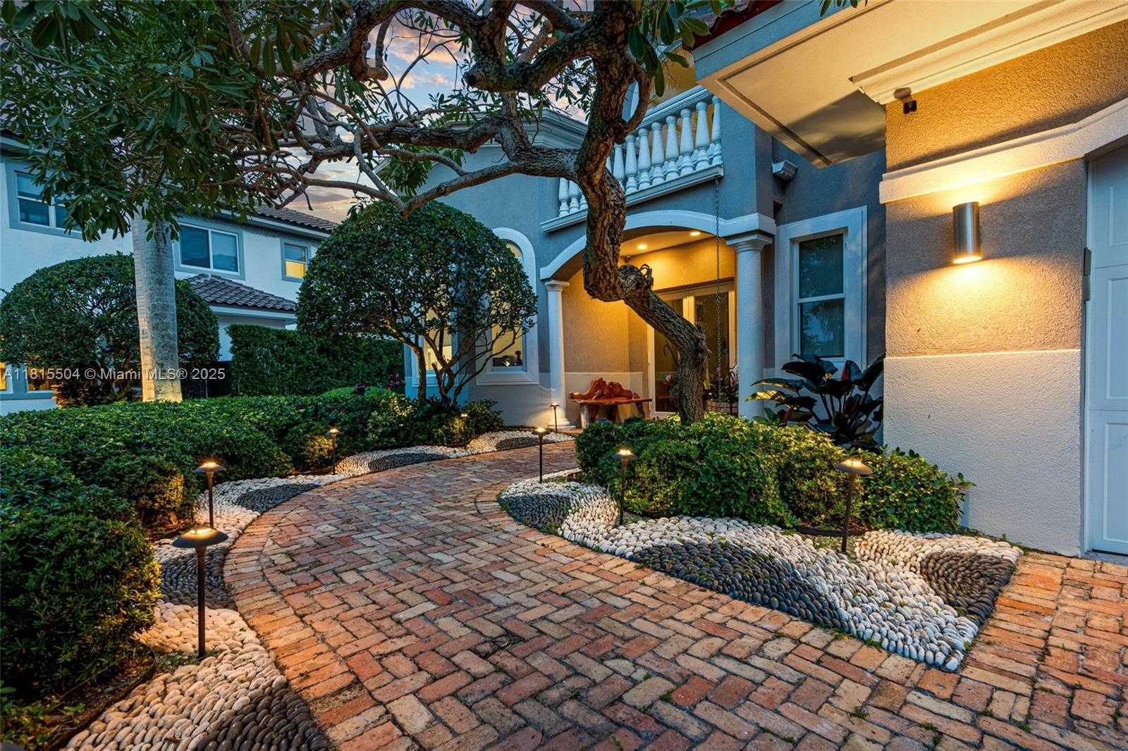 Small Image of 1260 HARBOR CT, Hollywood Number 9