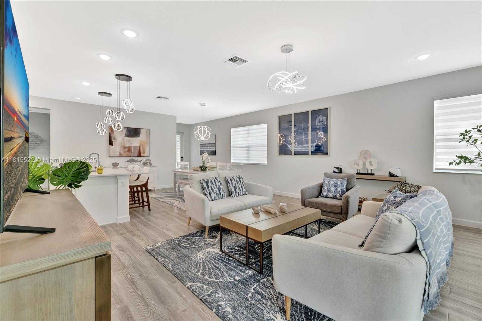 Small Image of 9921 SOUTH WEST ISABELLINE DR, Port St. Lucie Number 12