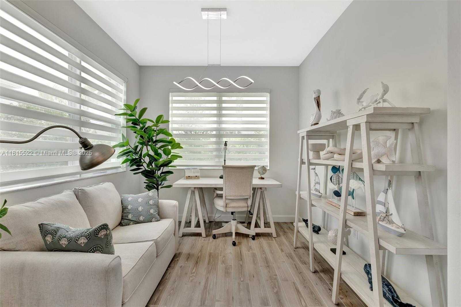 Small Image of 9921 SOUTH WEST ISABELLINE DR, Port St. Lucie Number 13