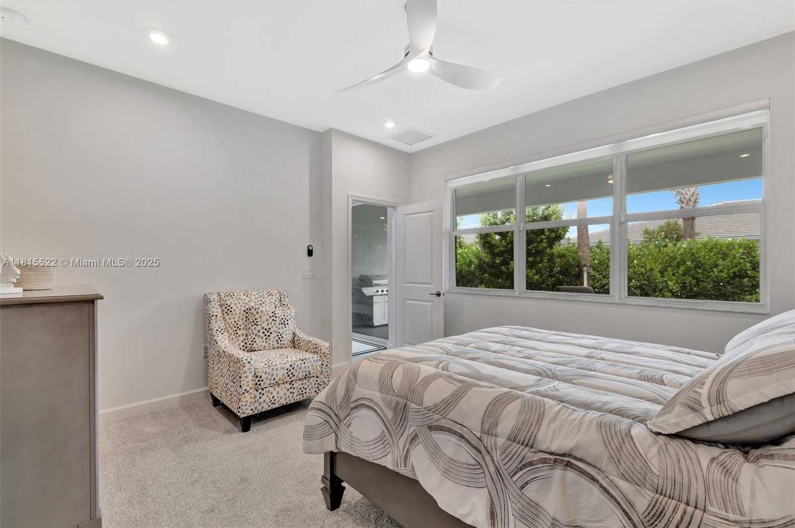 Small Image of 9921 SOUTH WEST ISABELLINE DR, Port St. Lucie Number 16