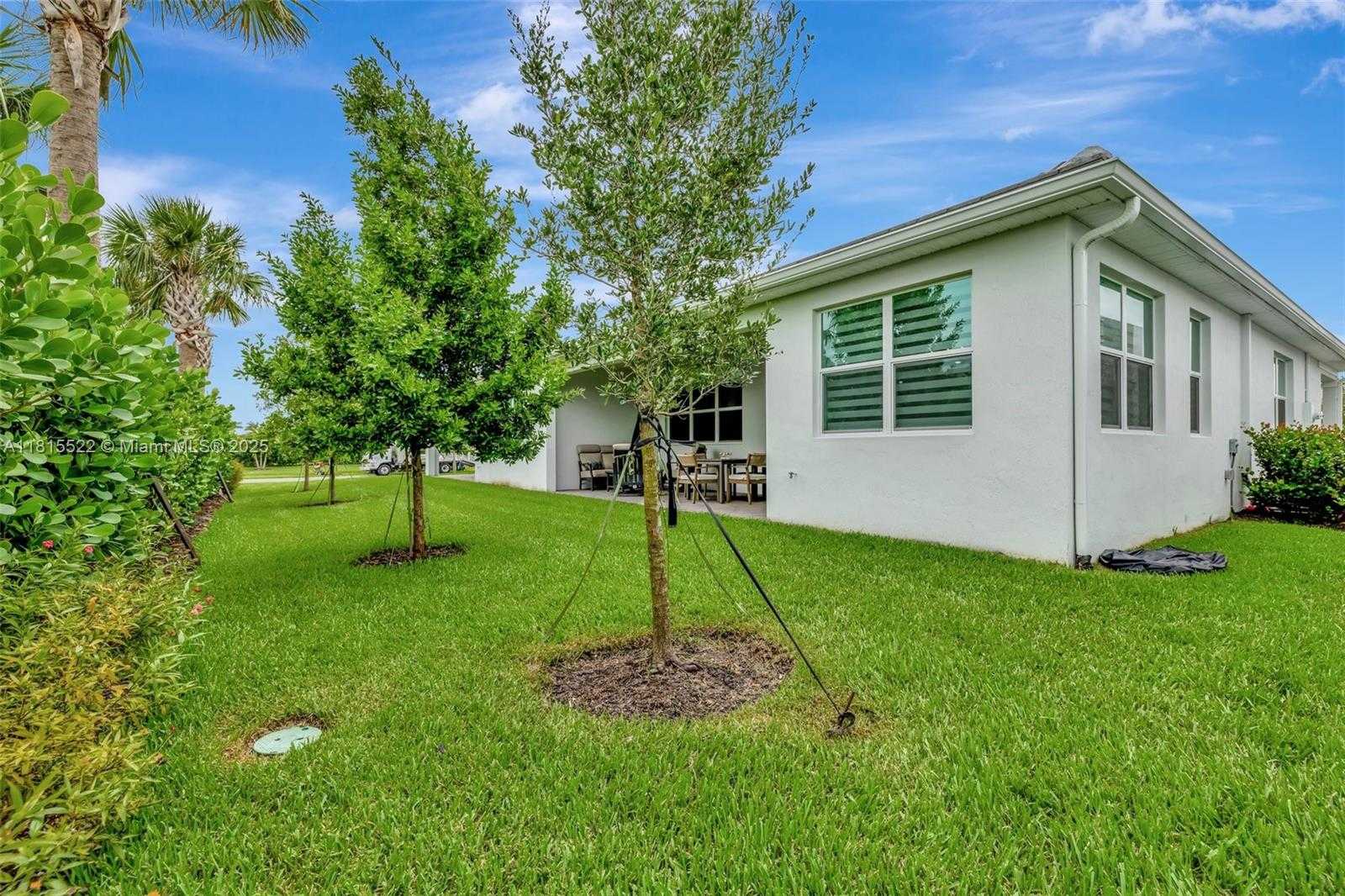 Small Image of 9921 SOUTH WEST ISABELLINE DR, Port St. Lucie Number 30