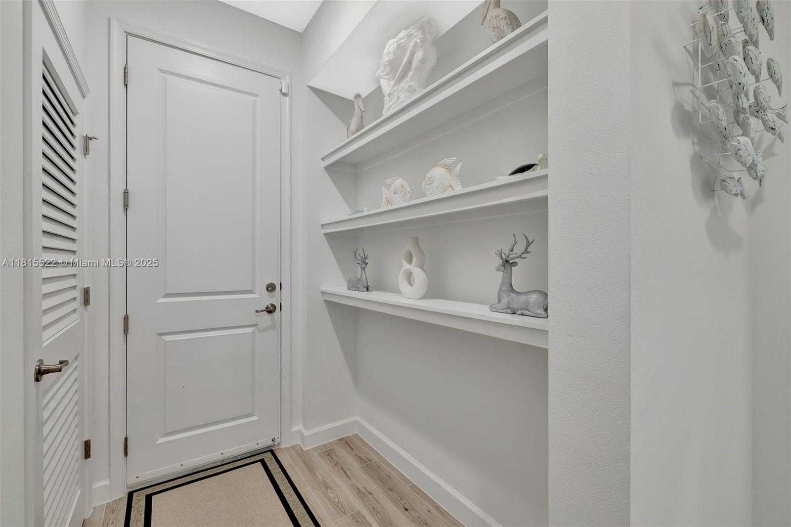 Small Image of 9921 SOUTH WEST ISABELLINE DR, Port St. Lucie Number 32