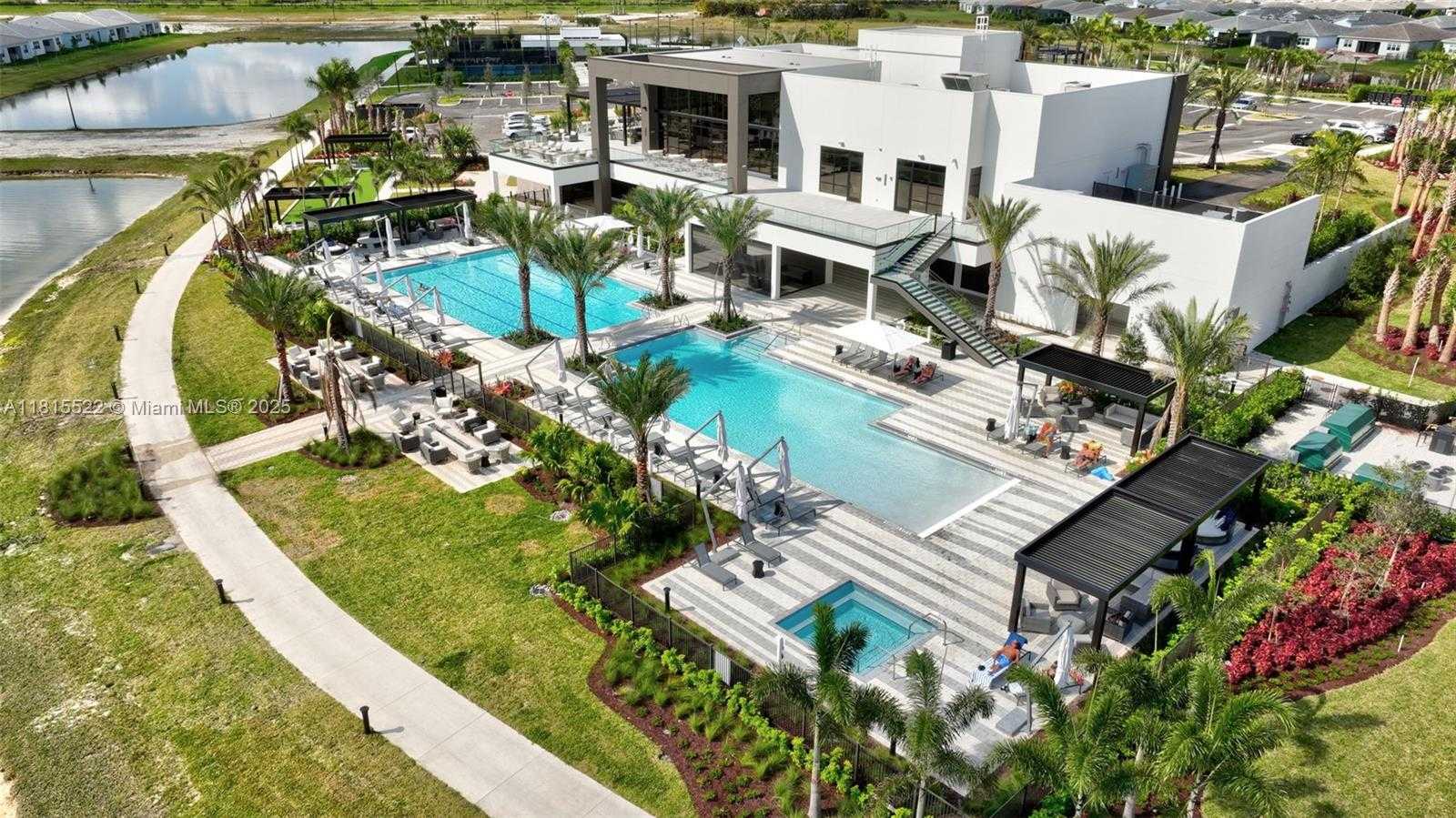 Small Image of 9921 SOUTH WEST ISABELLINE DR, Port St. Lucie Number 33
