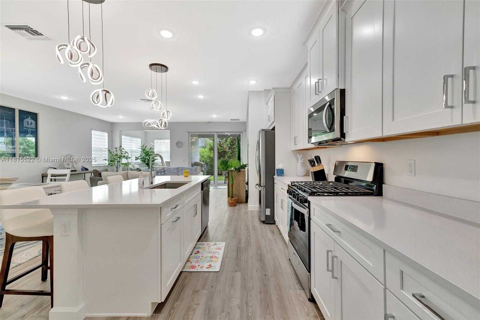 Small Image of 9921 SOUTH WEST ISABELLINE DR, Port St. Lucie Number 9