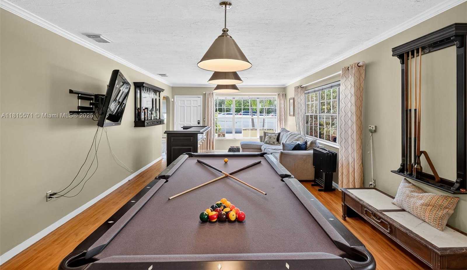 Small Image of 3325 ALTON RD, Miami Beach Number 13