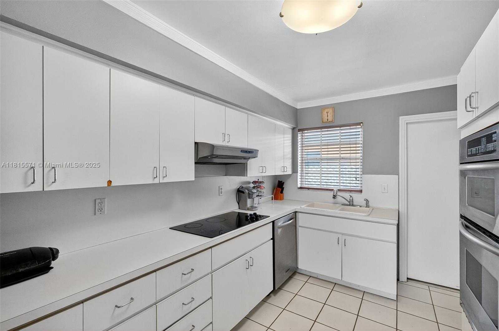 Small Image of 3325 ALTON RD, Miami Beach Number 22
