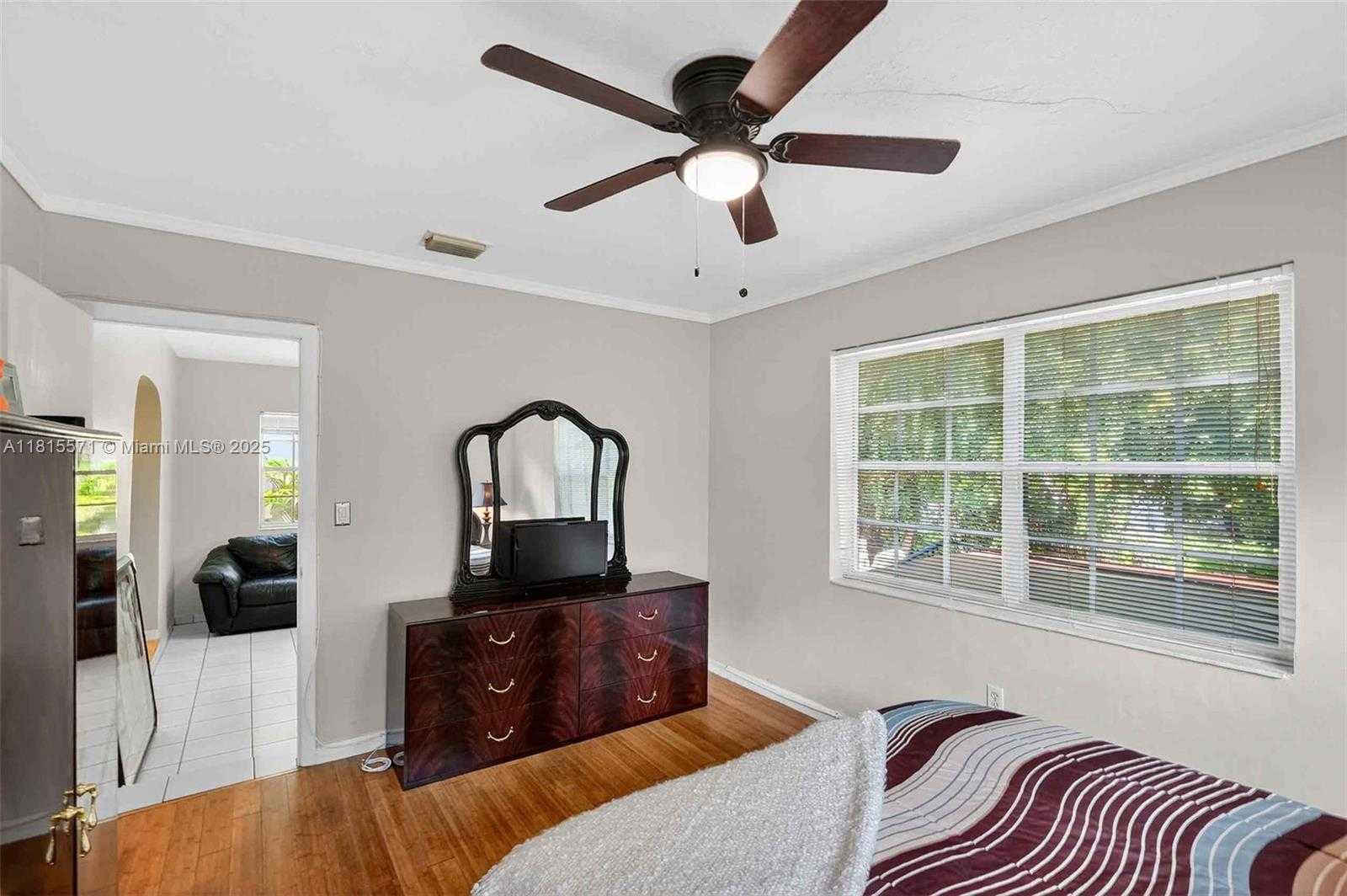 Small Image of 3325 ALTON RD, Miami Beach Number 25