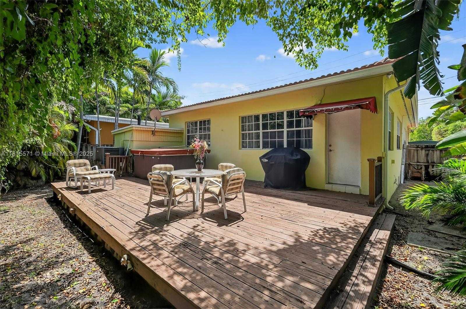 Small Image of 3325 ALTON RD, Miami Beach Number 31