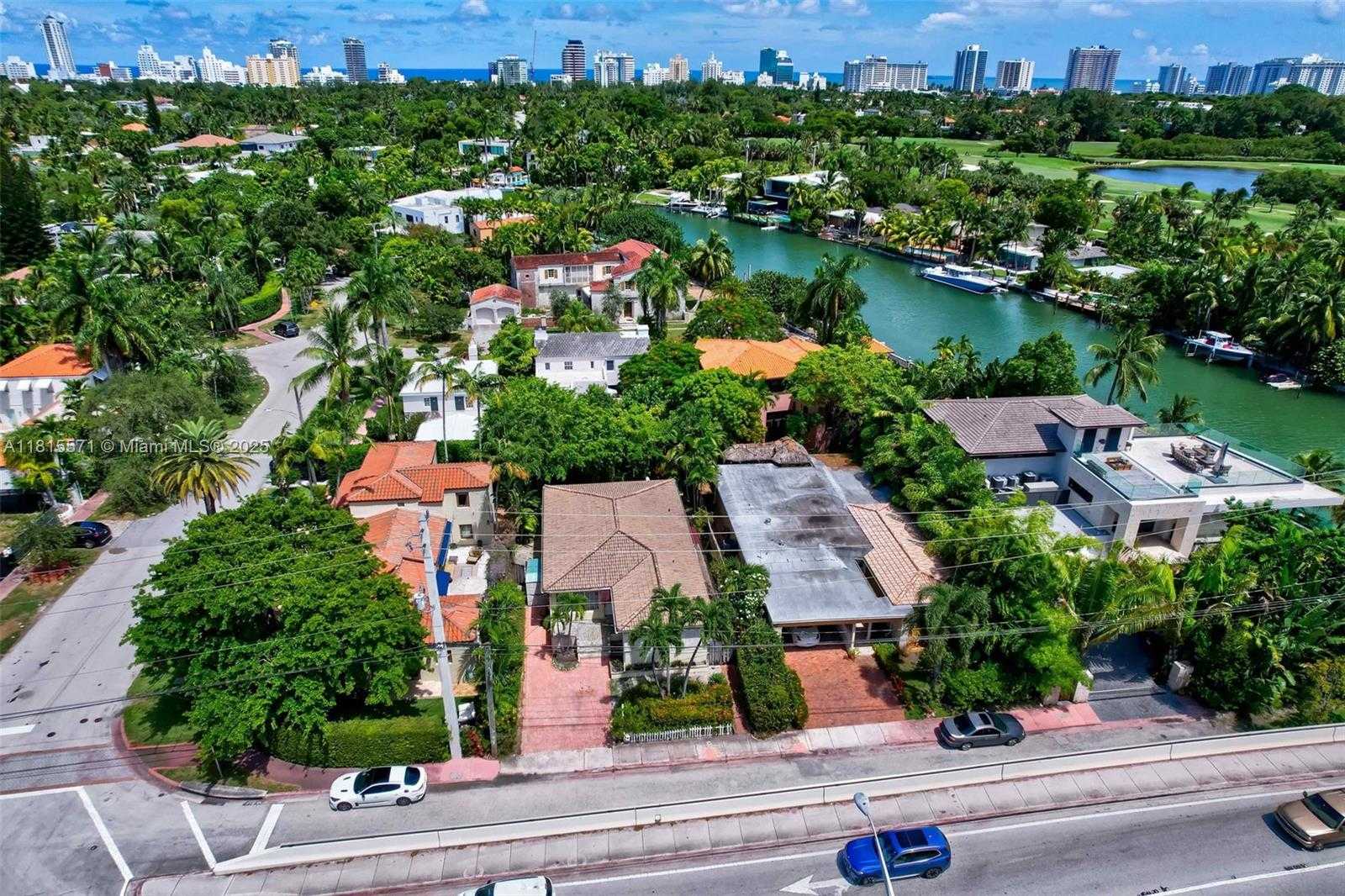 Small Image of 3325 ALTON RD, Miami Beach Number 36
