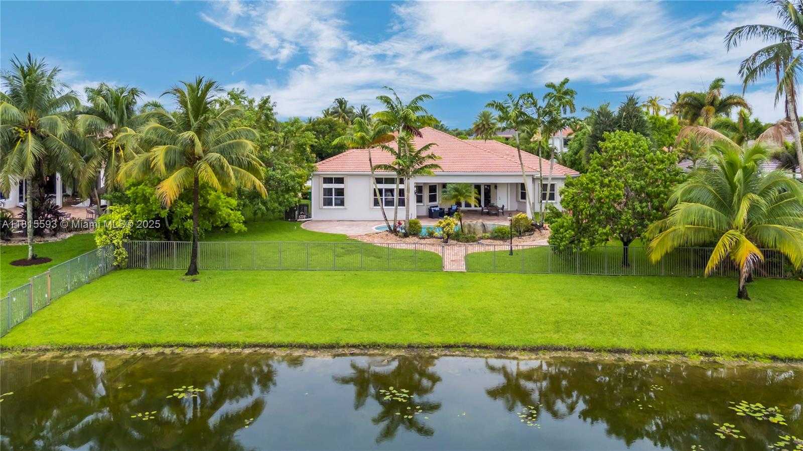 Small Image of 14837 SOUTH WEST 36TH ST, Davie Number 55