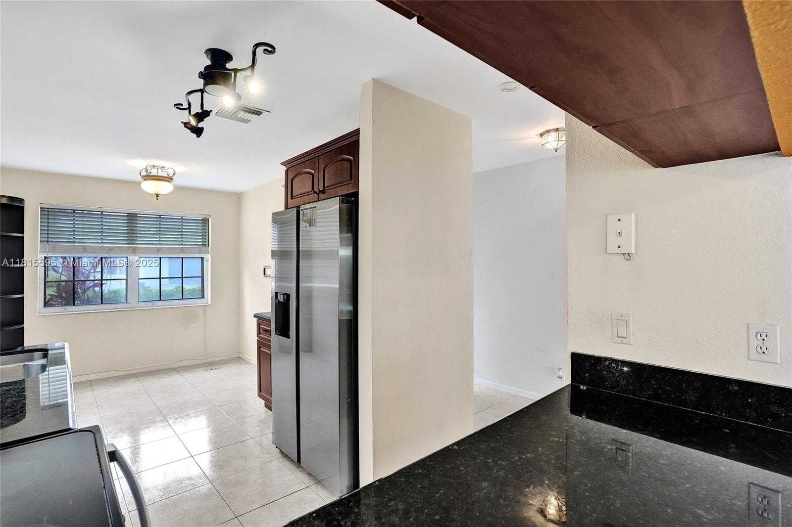 Small Image of 9601 NORTH WEST 8TH CIR, Plantation Number 11