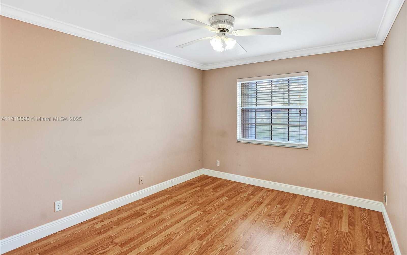 Small Image of 9601 NORTH WEST 8TH CIR, Plantation Number 31