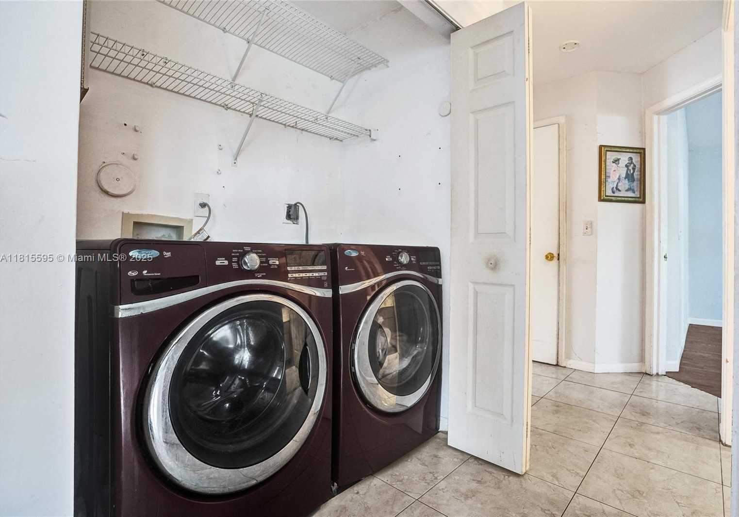 Small Image of 9601 NORTH WEST 8TH CIR, Plantation Number 35