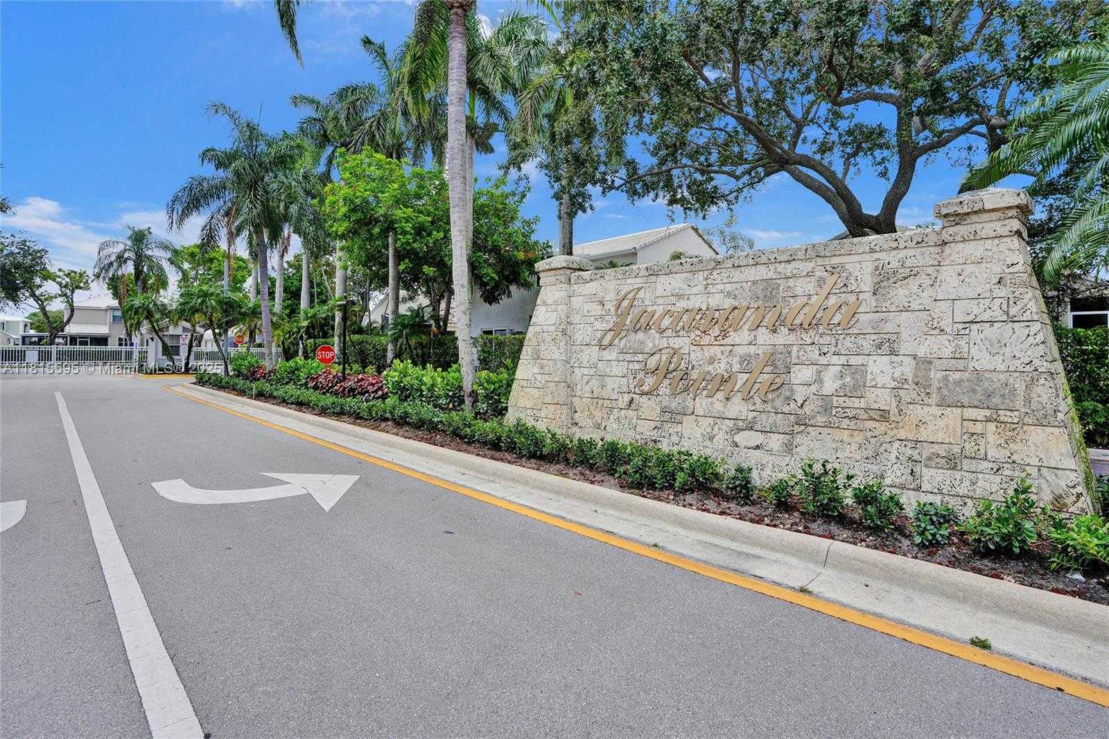 Small Image of 9601 NORTH WEST 8TH CIR, Plantation Number 47